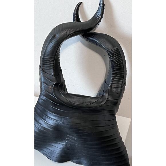 Disney Maleficent Headpiece Mistress of Evil Deluxe Adult Headpiece Horns - Picture 7 of 8